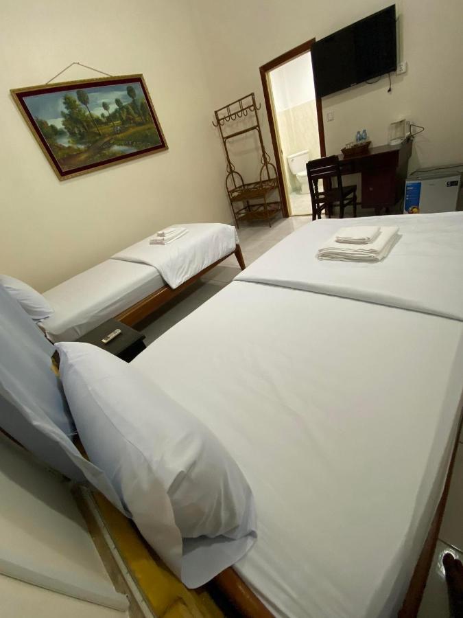 Ecran Riverfront Guesthouse Kampot Exterior photo