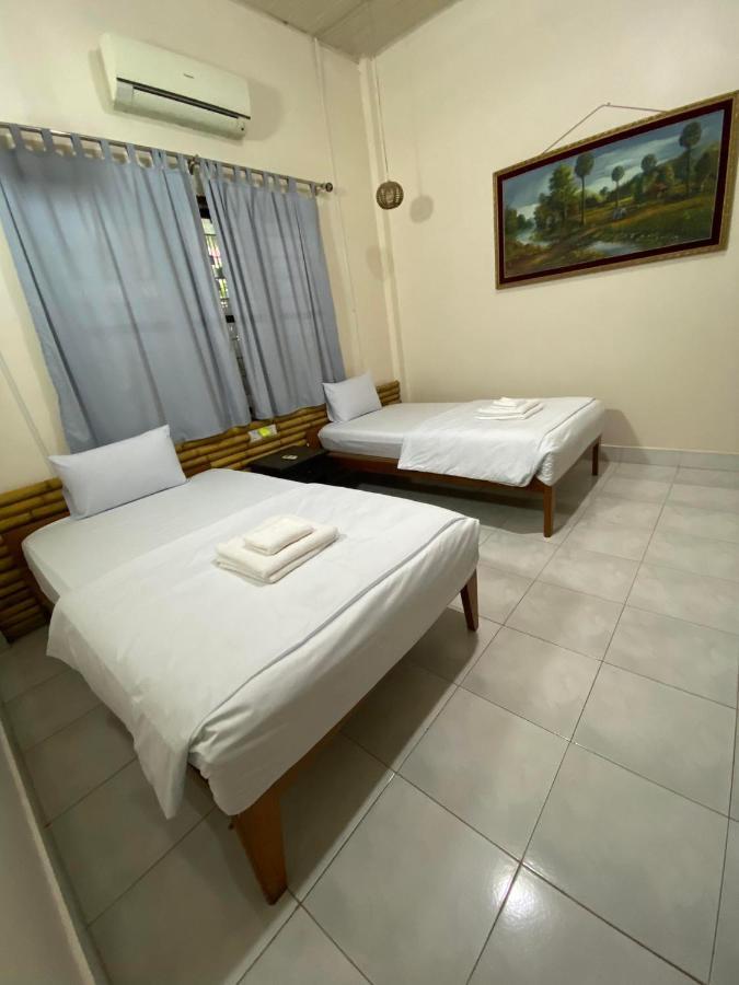 Ecran Riverfront Guesthouse Kampot Exterior photo